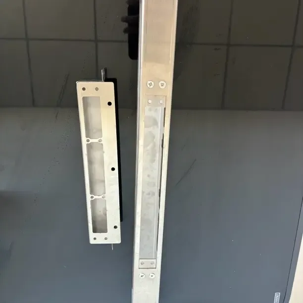 （拍一发十）农村大铁门木门改装专用不锈钢加厚加长指纹锁盒带扣片