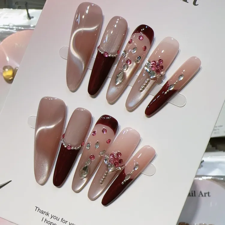 大女主高货4.0长款复古风追光猫眼酒红法式气质显白手工穿戴美甲