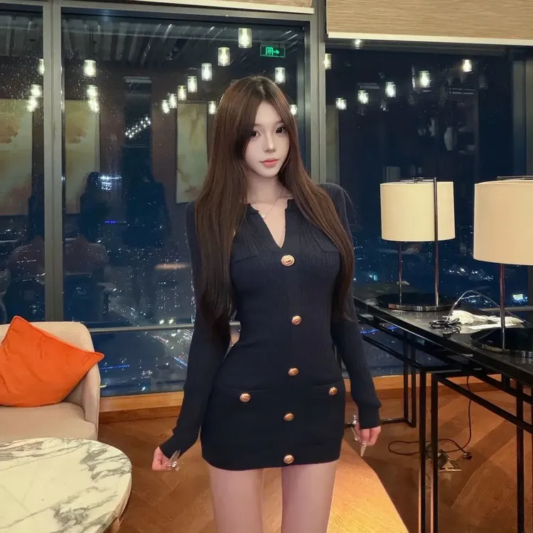 【CUTE专属】千金感气质藏蓝色小香风针织长袖收腰修身包臀连衣裙