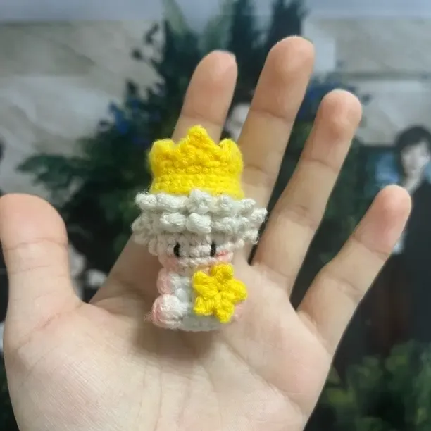 银发王子小童钩织成品玩偶手工针织