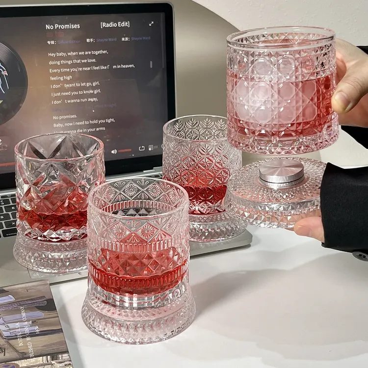 洋酒杯透明家用威士忌酒杯高端XO专用杯网红创意可旋转水晶玻璃杯