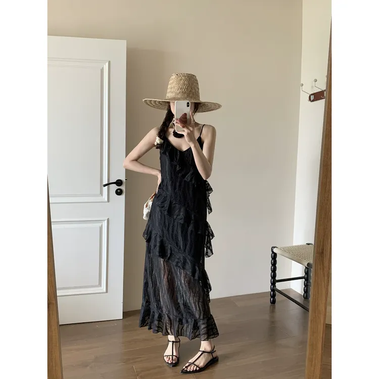 法式高级感黑色蕾丝荷叶边吊带连衣裙长裙慵懒显瘦垂感吊带裙子女