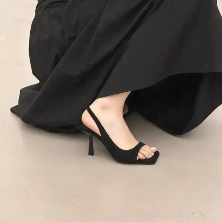 小众高跟鞋黑色波点法式露趾后空凉鞋仙女风女鞋新品夏季配裙子