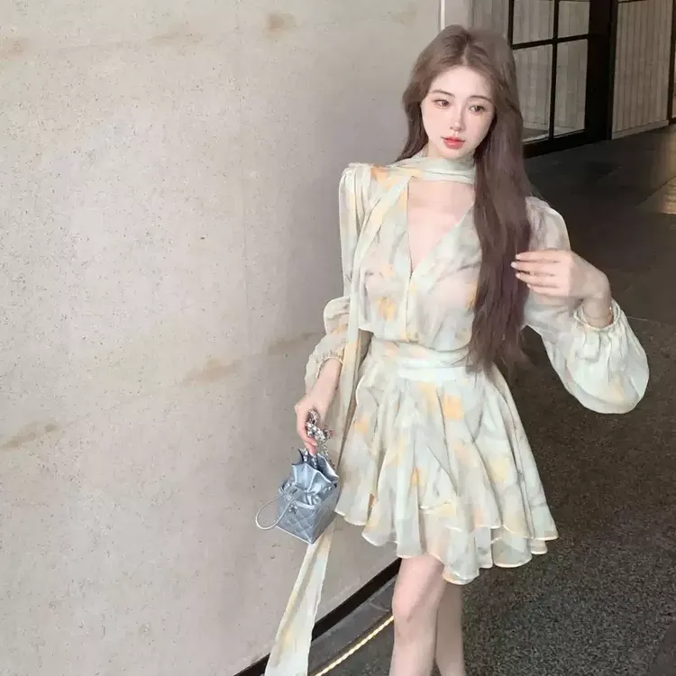 春游洋气定制法式不规则长袖碎花雪纺连衣裙仙女夏秋季气质绝美海