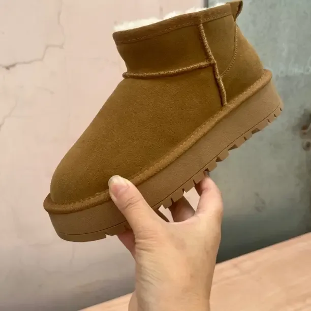 冬雨同款中等承托时尚雪地靴套筒耐磨4厘米厚底中跟