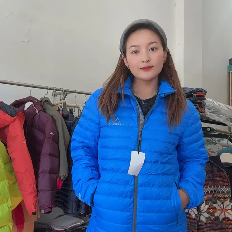 男女款白鹅绒白色户外轻薄保暖
