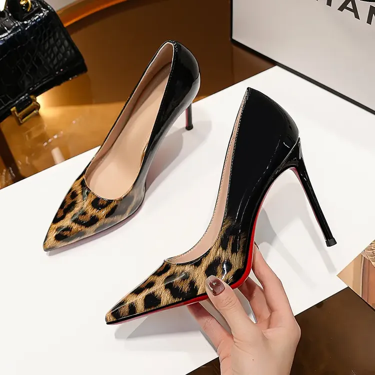 2025新款欧美豹纹渐变漆皮高跟鞋浅口尖头性感单鞋红底高跟鞋女
