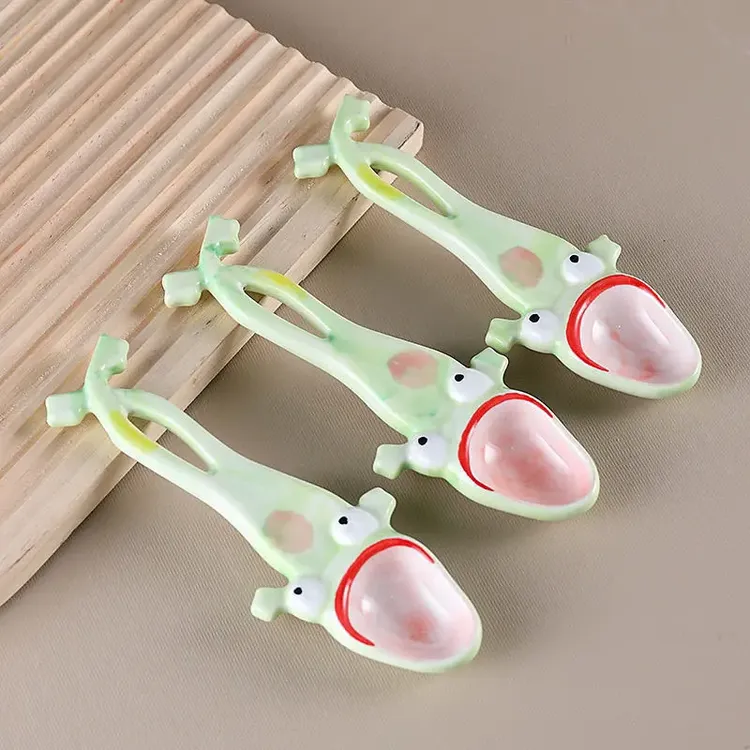 创意网红摆烂大嘴青蛙勺子陶瓷汤勺饭勺艺术品丑东西个性小众H114