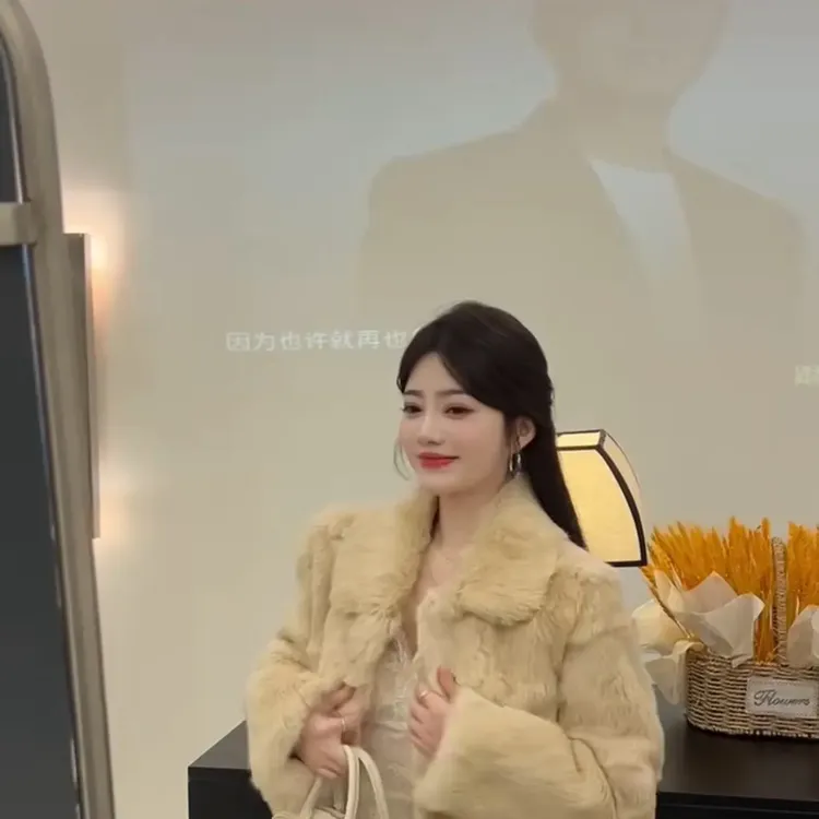 百合家韩系翻领纯欲兔毛皮草