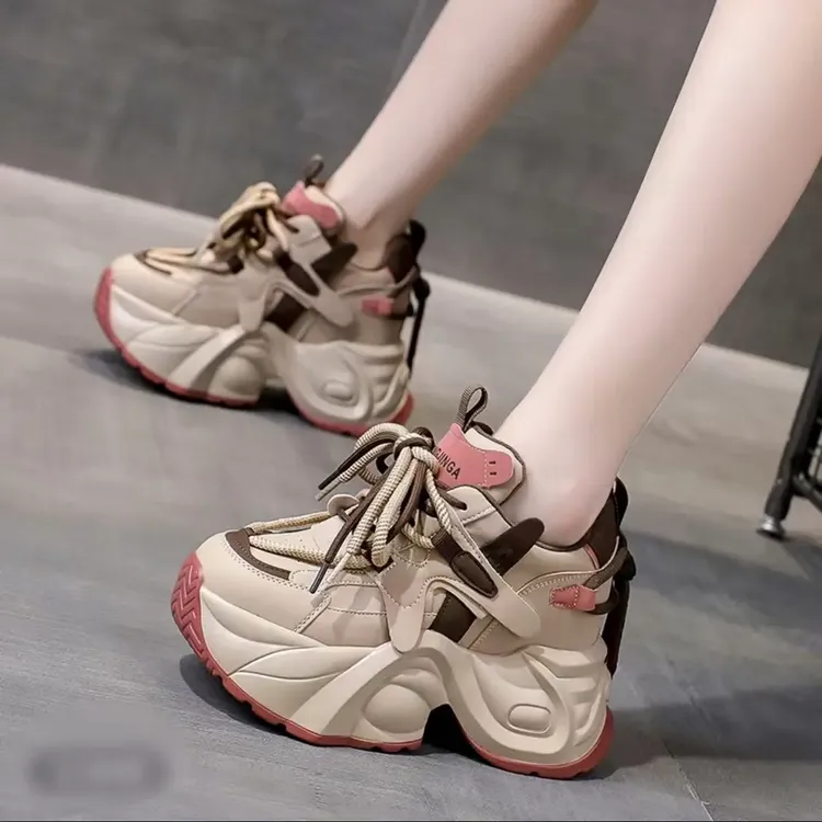 2025秋季爆款老爹鞋女士超软增高老爹鞋厚底高帮时尚欧若精灵风