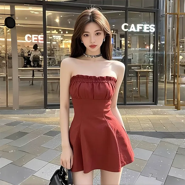 纯欲风辣妹性感抹胸连衣裙女夏季新款高级感修身显瘦绝美A字短裙
