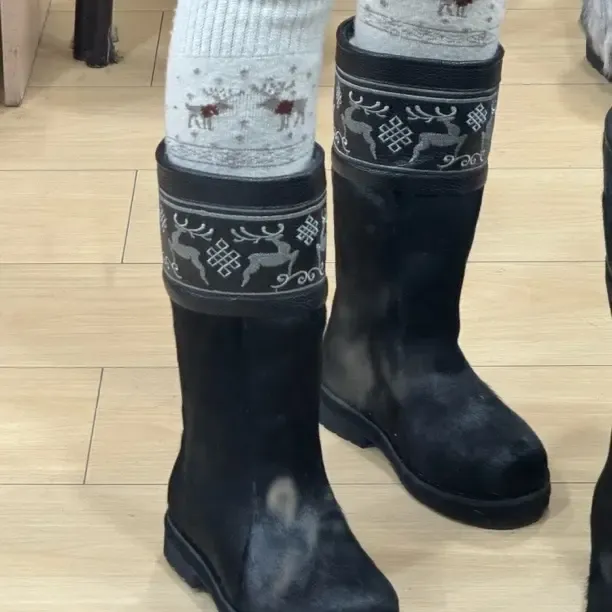 冬季民族风女款马毛高筒黑色雪地靴时尚百搭