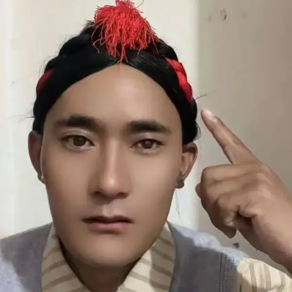 藏族男士头发两鞭