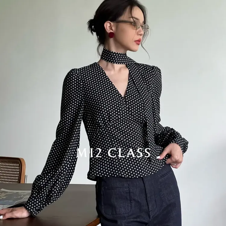 【白芍倩专属】波点印花泡泡袖V领系带甜美上衣气质轻薄黑白衬衫
