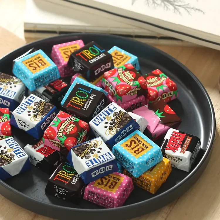 日本进口TIROL/松尾什锦夹心巧克力雪吻送女友情人节盒装动漫同款