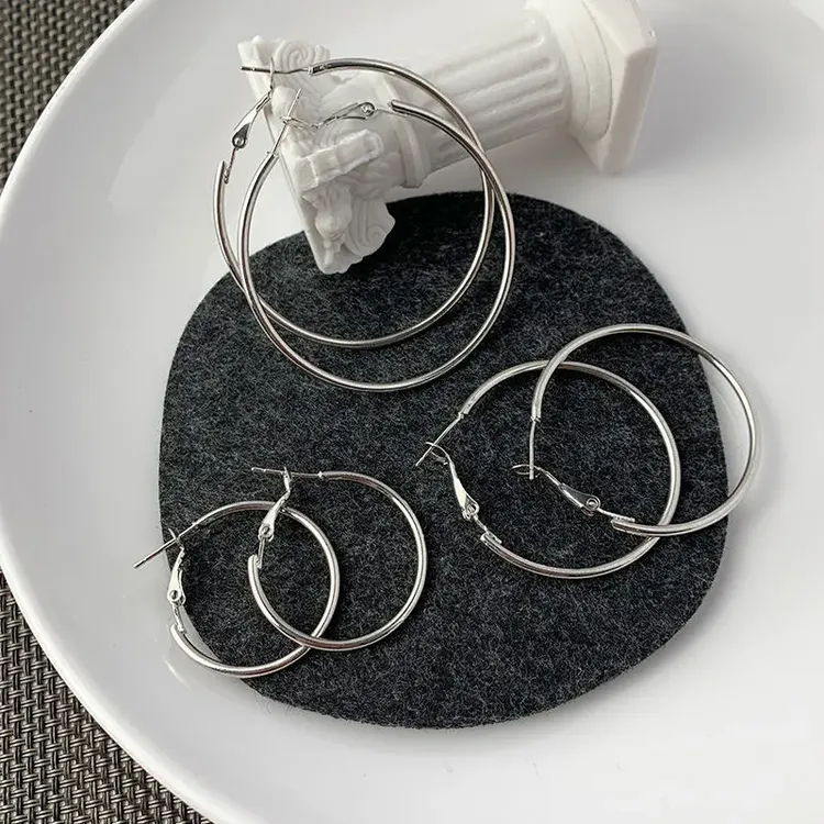 合金耳饰 银色欧美圆圈耳环女气质耳圈小众冷淡风大气圆脸显瘦夸