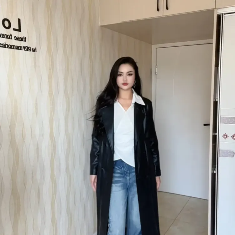 法式秋季长袖中长款长款纽扣皮衣西装领极简风标准