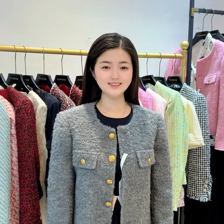 灰色圆领单排扣长袖保暖呢子短款法式小香风外套女