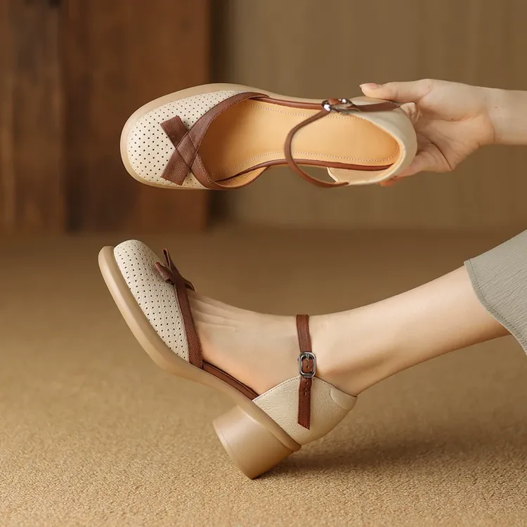 万达撤柜真皮复古拼色厚底包头凉鞋女夏季新款粗跟一字带中跟凉鞋