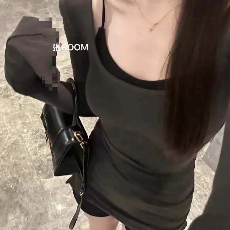 纯欲风方领喇叭袖长袖T恤女春秋修身显瘦百搭内搭上衣