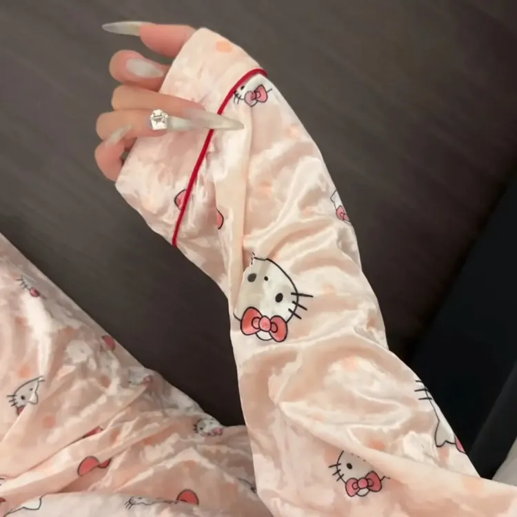 2025新款睡衣女秋冬甜美蝴蝶结Kitty金钻绒长袖轻奢家居服套装