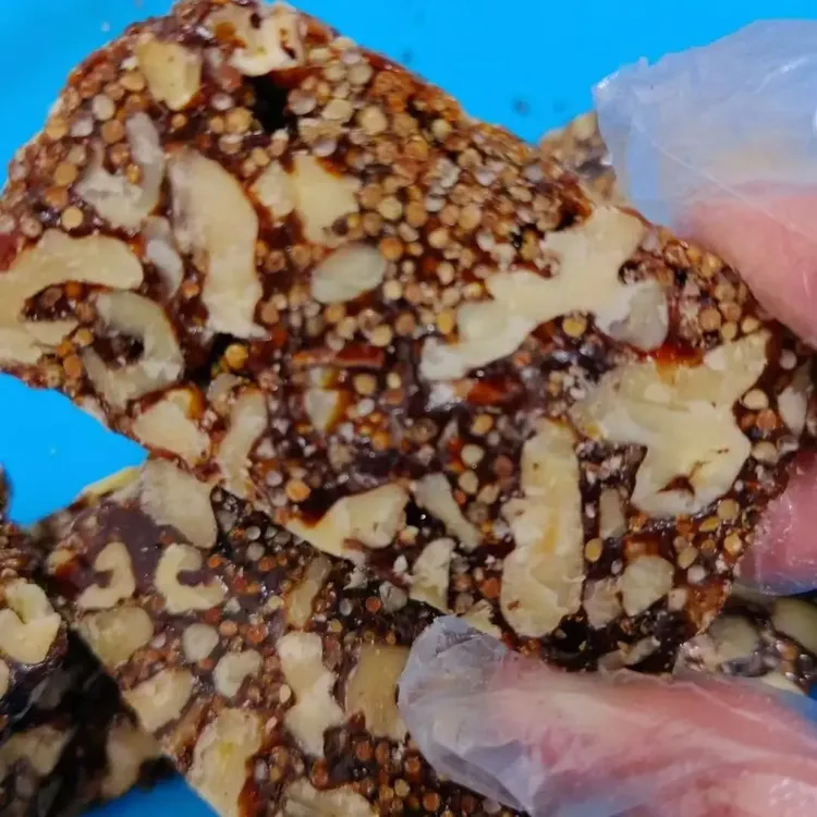 陕西安康八仙正宗麦芽麻糖做的苏麻核桃天星米核桃包谷花黄豆花生