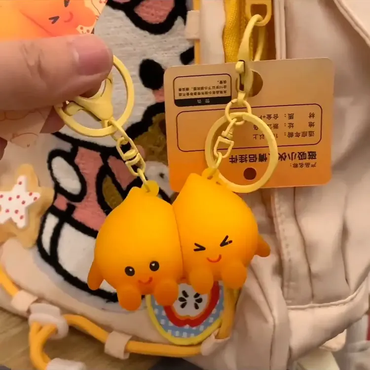 520情侣挂件可爱呆萌小火人磁吸钥匙扣精灵火苗挂饰火焰书包挂件0