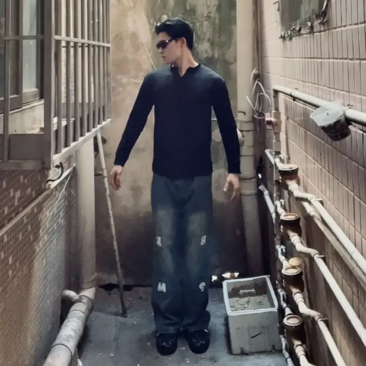 美式街头嘻哈复古设计多口袋弯刀牛仔长裤男女宽松秋季白色男士