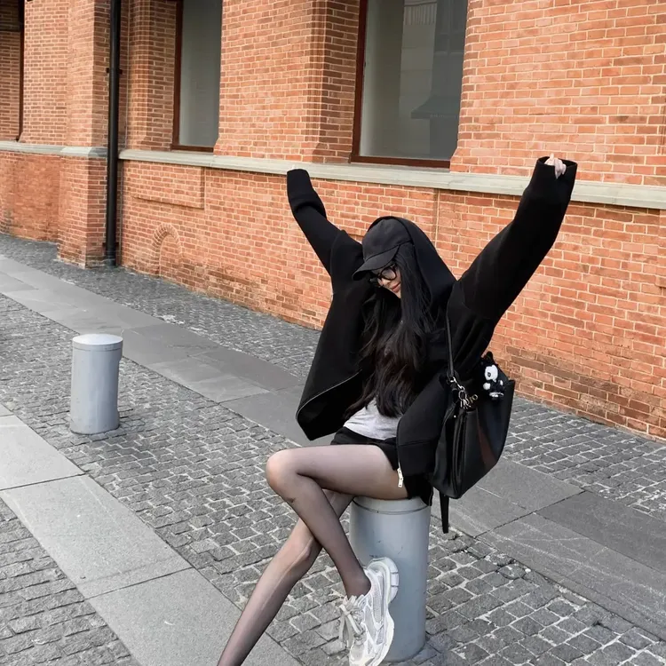 美式复古纯色简约连帽卫衣外套女黑色宽松显瘦长袖外套洋气衣服女
