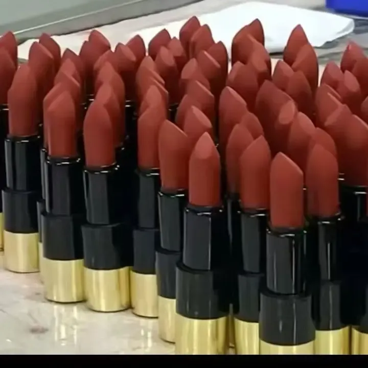 哑光丝绒显白口红国际效期长适合送女生生日礼物