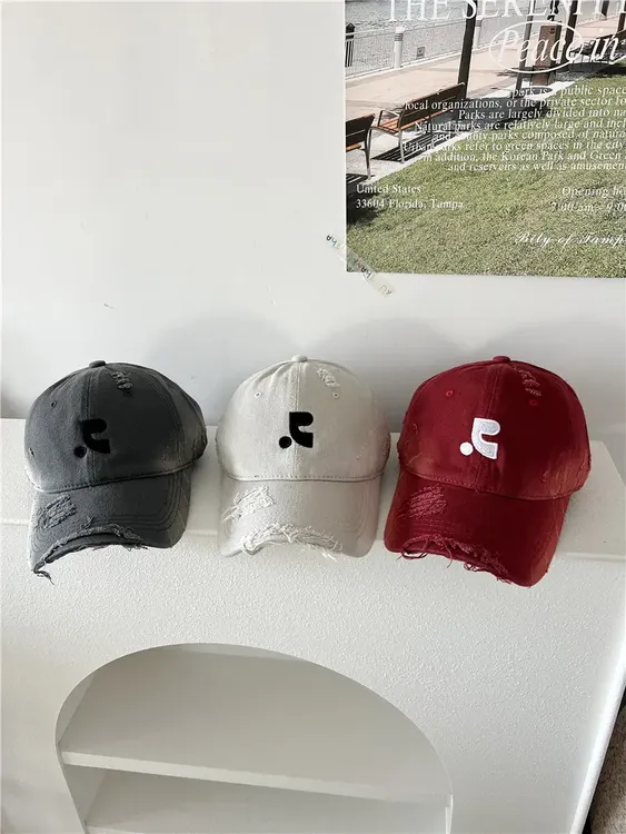 抢！现货！Green-【逗号】2025早秋新款磨白破洞高品质显脸小棒球帽～