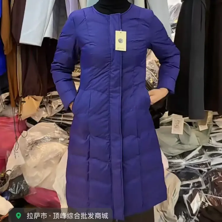 冬季女士长款圆领加厚保暖时尚气质外套