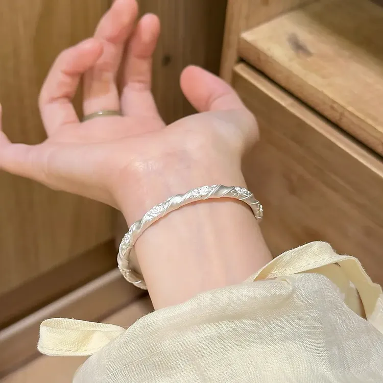 足银白山茶纯银999新中式复古手镯送女友闺蜜生日中秋礼物