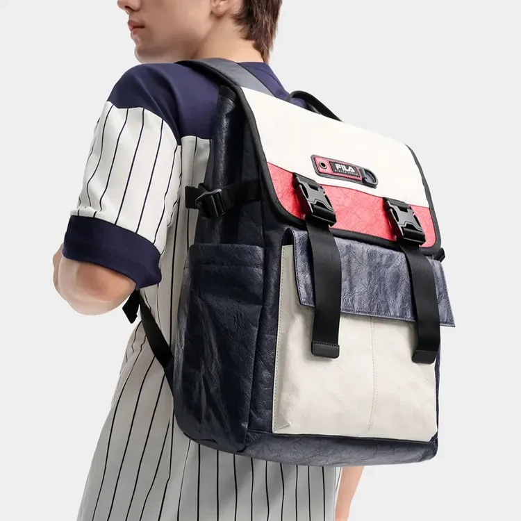 FILA斐乐经典撞色背包潮流舒适休闲舒撞色大容量背包F13M439105F