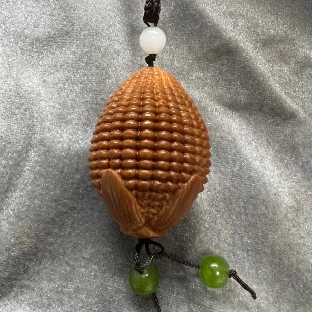 大橄榄核雕刻玉米手把件文玩橄榄核手捻五谷丰登