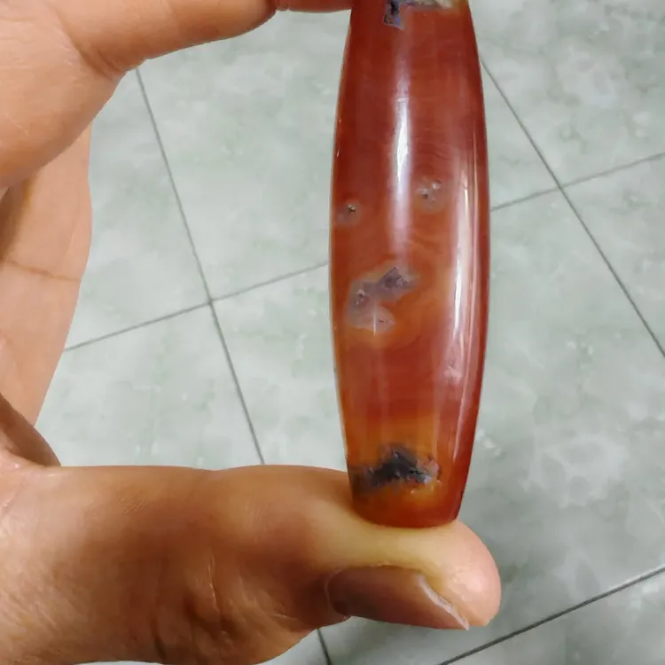 红油水草玛瑙天珠