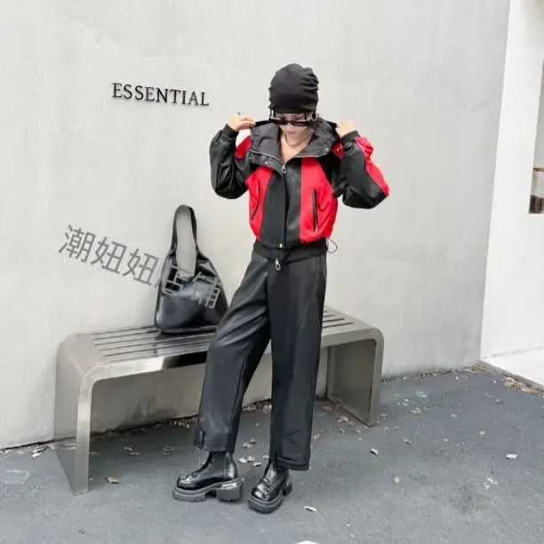 潮小妞2025秋装新款撞色拼接蛋白皮外套连帽搭配直筒裤气质皮裤