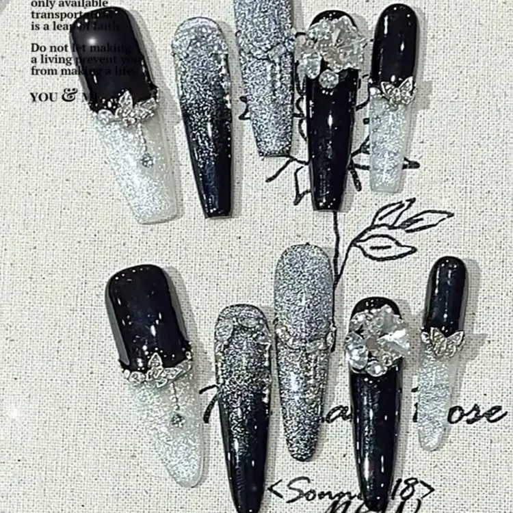 【雪域之吻】气质黑色系爆闪渐变银河猫眼精品雪花钻穿戴甲