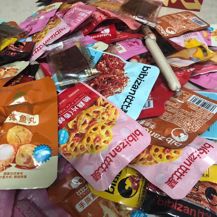 比比大礼盒辣卤赞零食辣卤休闲小吃夜宵解馋630g(到手85包礼盒)