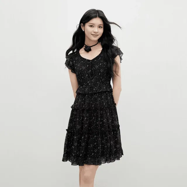 法式荷叶边碎花连衣裙2025夏季新款度假后妈裙老钱风松弛感女装