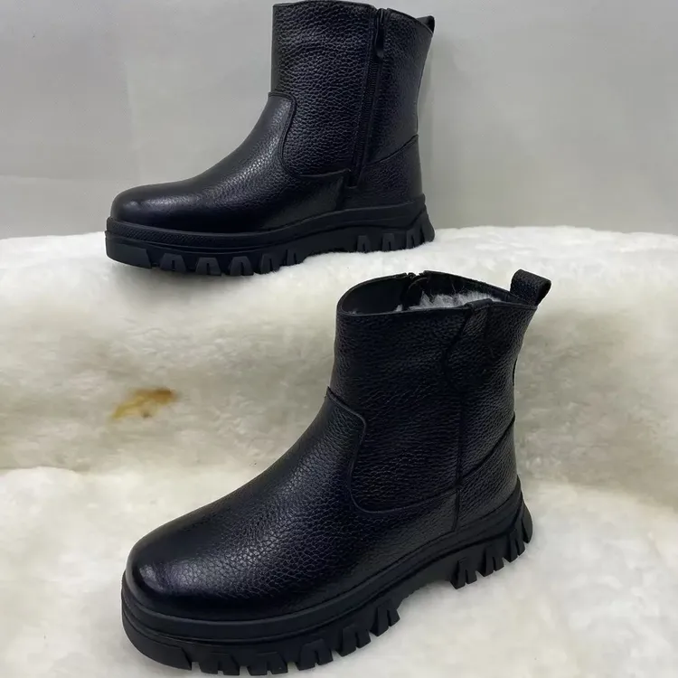 23512易拉得户外冬季大棉短靴黑色百搭