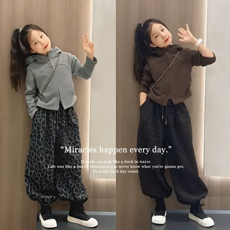 女童秋冬加绒2025新款套装豹纹裤儿童美式开衫中大童街舞宽松灯笼