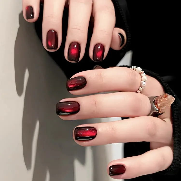 【鸽血红】热销显白简约短款手工穿戴甲高级感猫眼美甲