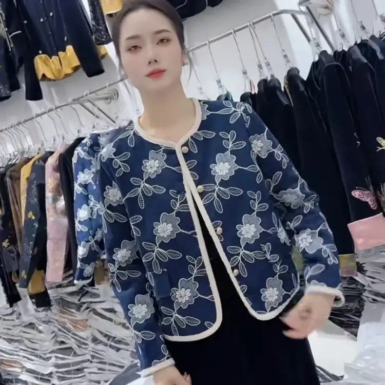 新中式厚款刺绣外套