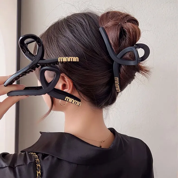 2025新款磨砂百搭黑色双min鲨鱼大抓夹时尚简约气质头饰发饰8801