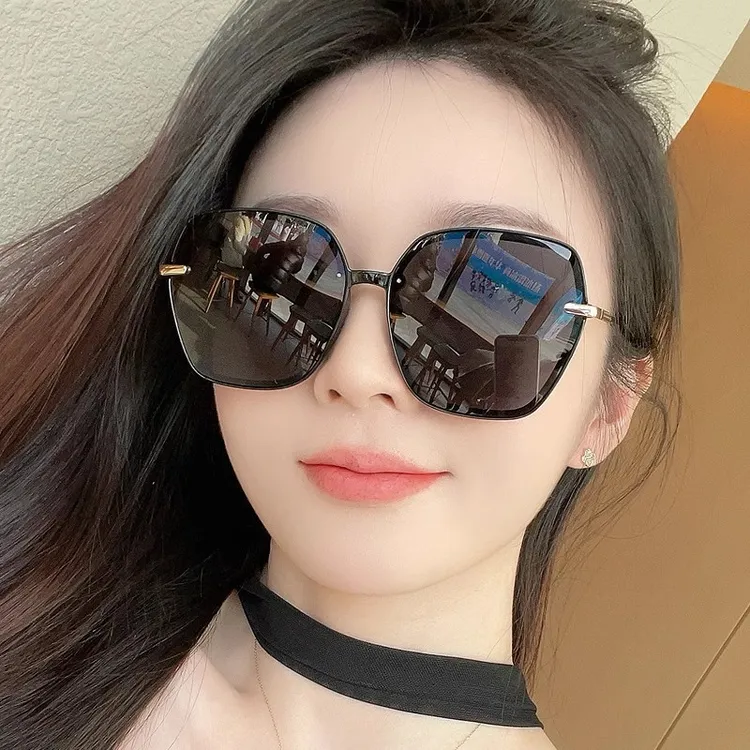 偏光墨镜女士网红防紫外线强光开车专用2025年新款太阳镜潮显脸小