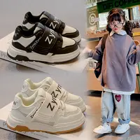 儿童板鞋女童小白鞋2025春秋新款男童百塔软底韩版中小学生鞋367