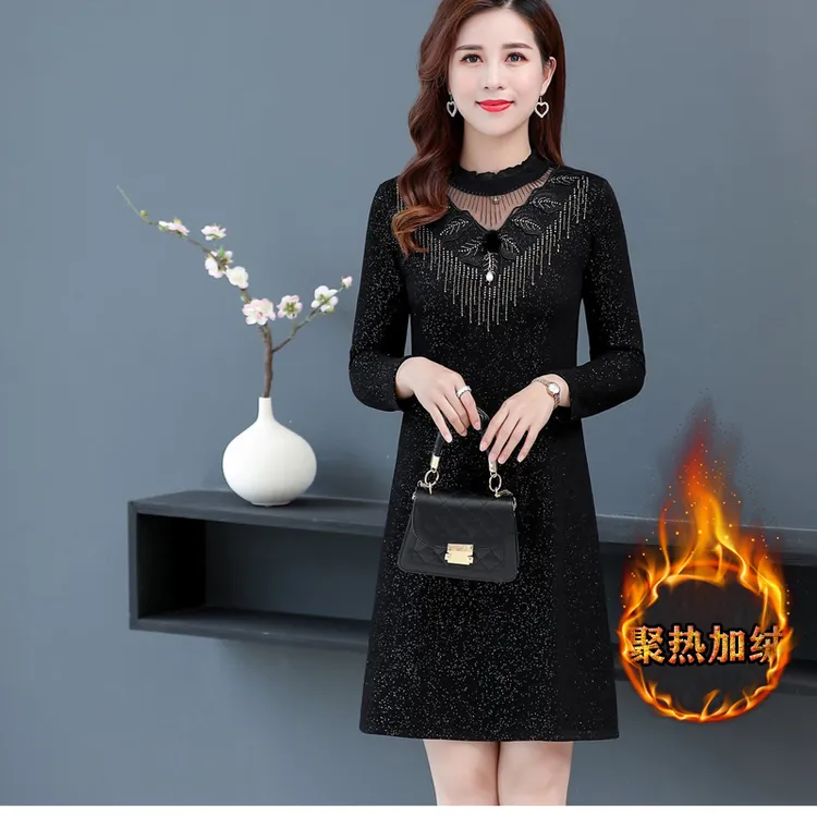 妈妈秋冬新款中长款加绒连衣裙大码洋气上衣中老年女冬季保暖打底