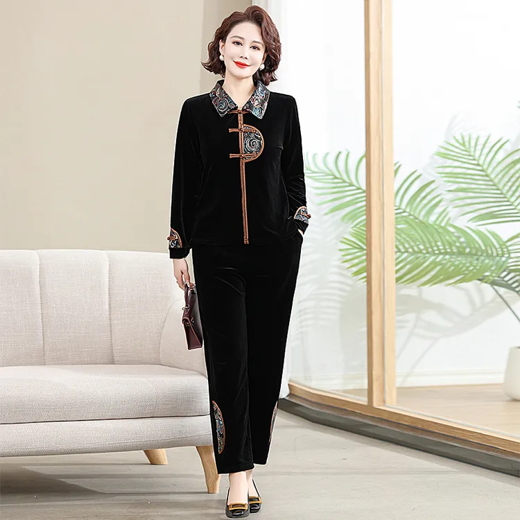 新中式妈妈春装休闲气质套装2024新款中老年女装春秋金丝绒上衣服
