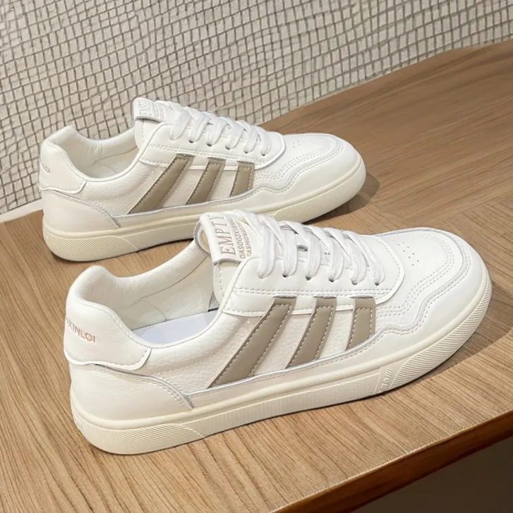 女款小白鞋百搭网红爆款鞋子女通勤上班久走不累脚软底软面小板鞋